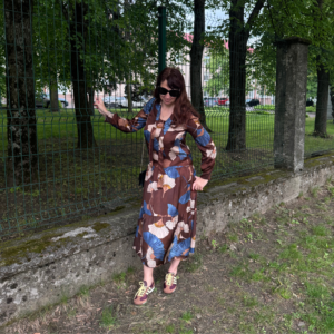 Ruda marga suknelė